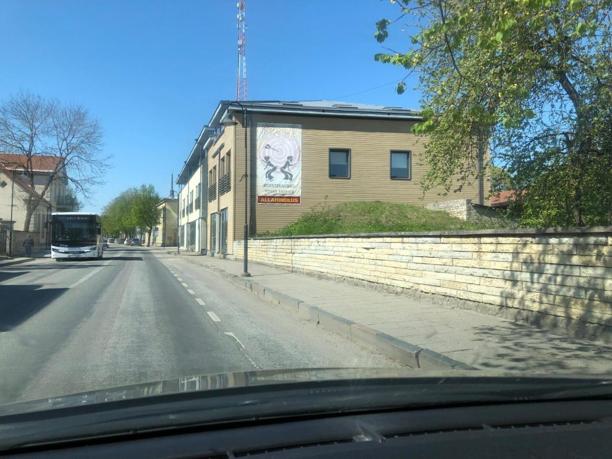 Kalevite Kodu 2-Toaline Apartment! Kuressaare Bagian luar foto
